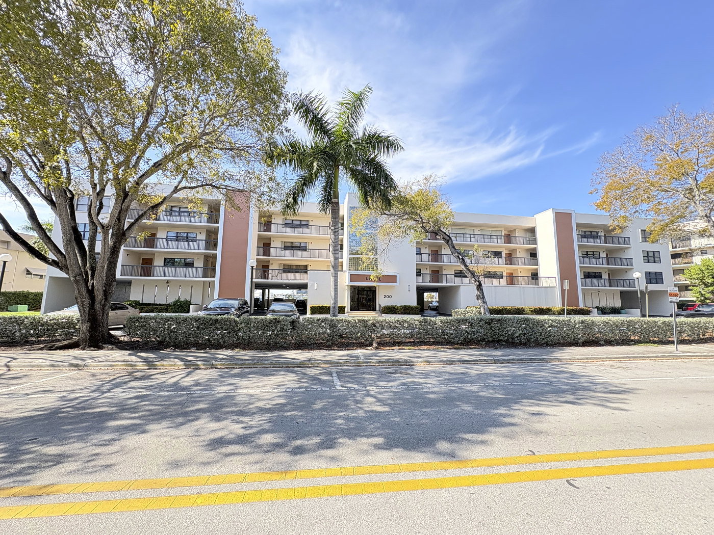 Lindal Apartments Condo